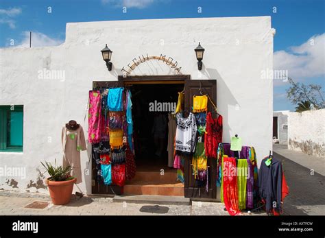 clothes shopping in lanzarote